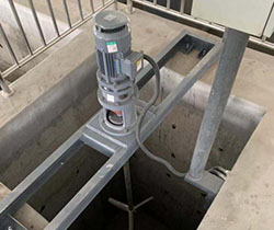 ������ԭĳ��ˮ�������̰�װ�ֳ�